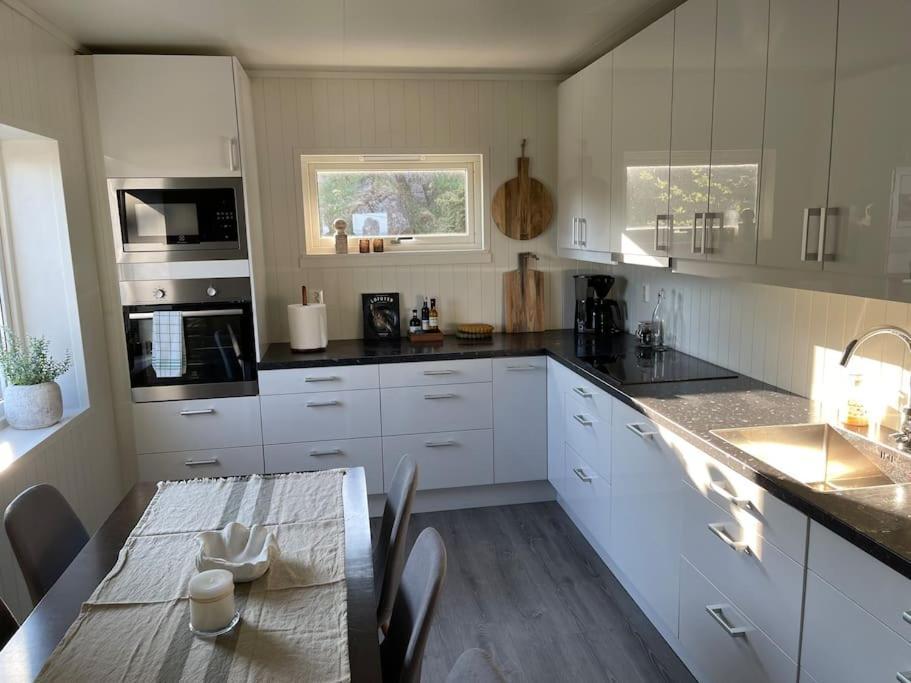 A, The Far End Of Lofoten, Top Apartment. Sorvagen Ngoại thất bức ảnh